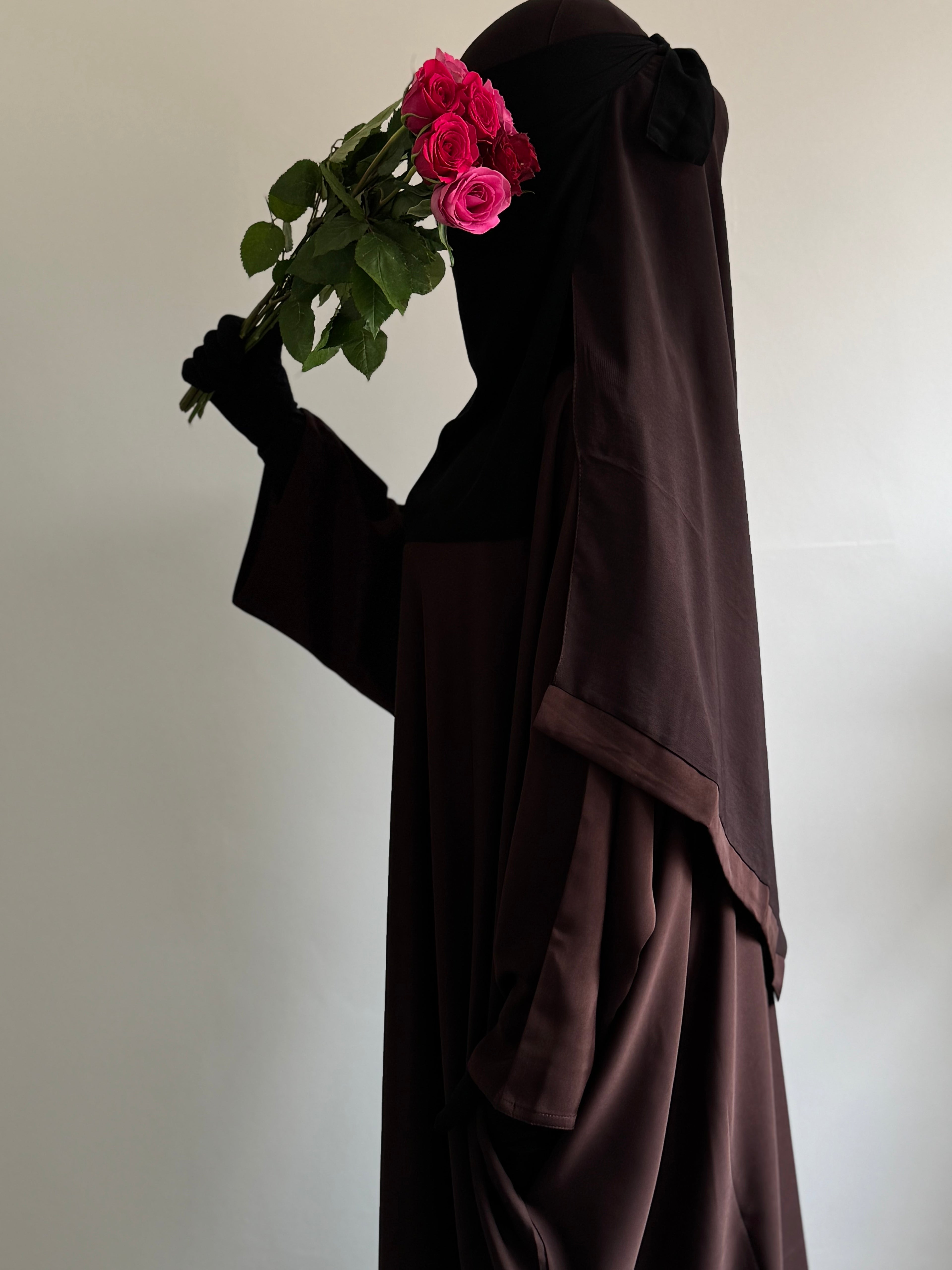 Qahwa Abaya